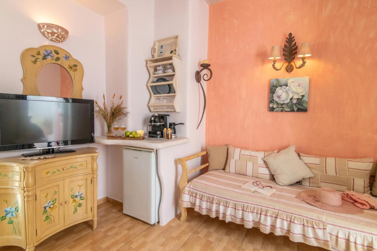Madalena'S Family Rooms Τήνος Εξωτερικό φωτογραφία